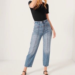 ☆ abercrombie and fitch ultra high rise relaxed mom jeans ☆
